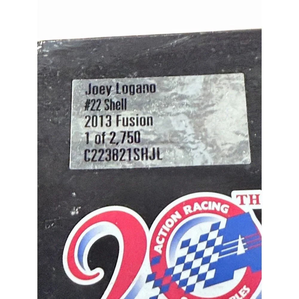 Lionel race into